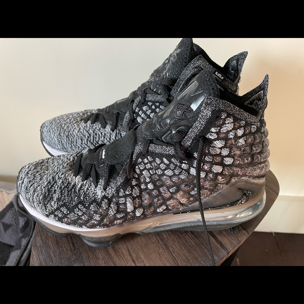 Nike Lebron 17- Black White-Size 10